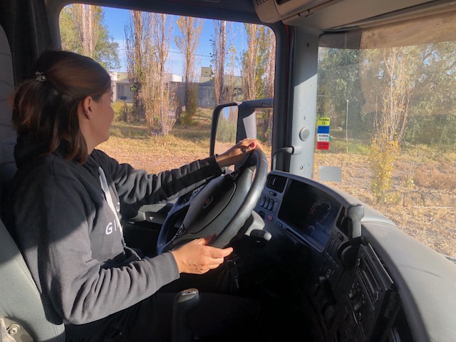 ALUMNA-DE-CAMION.jpg